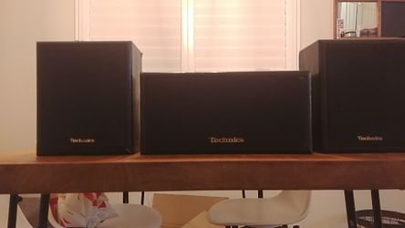 Technics speakers