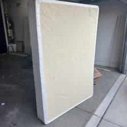 Full Sized Bed Box Spring