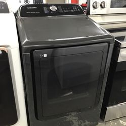 New scratch And Dent Samsung Dryer. 1 Year Warranty 