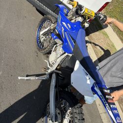 Moto YZ 