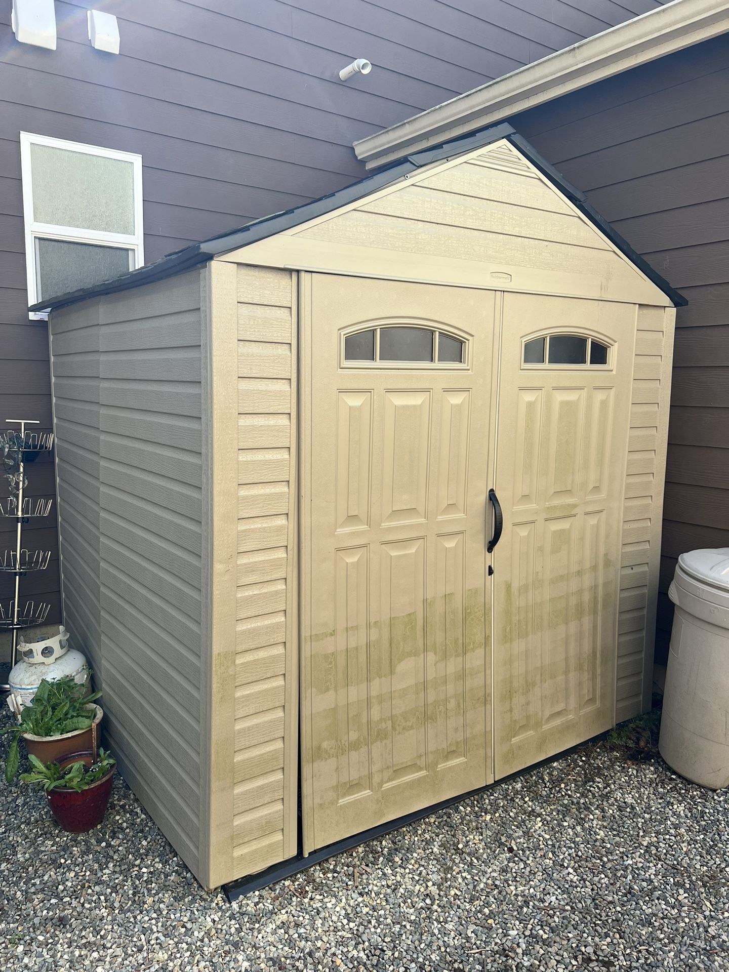 Rubbermaid Shed 7ft x 7ft