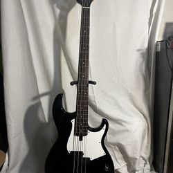 Yamaha Electric Bass Black, With Case
