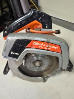 Vintage Black & Decker 7 1/4 circular saw