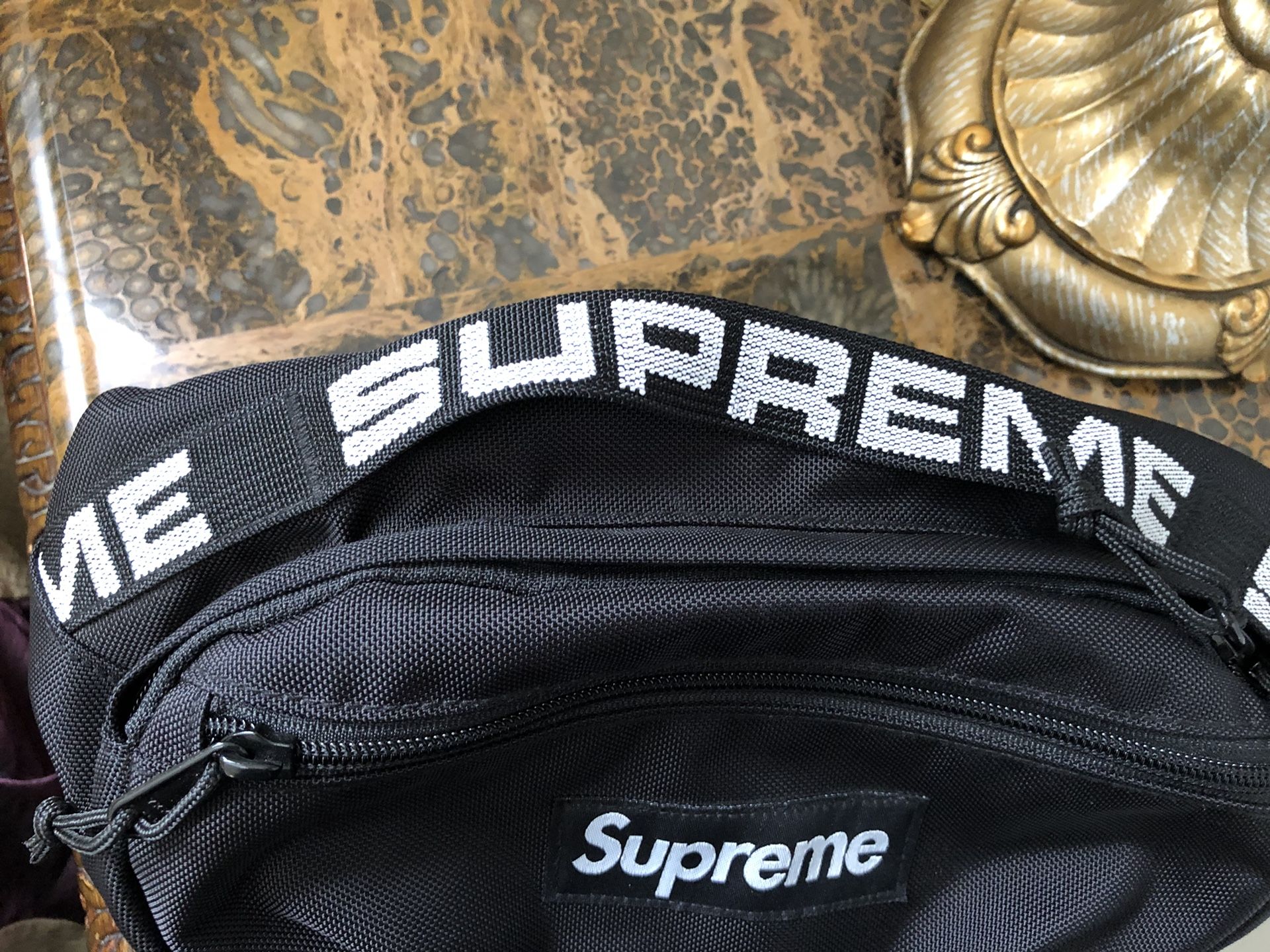 Supreme Waist Bag SS18 for Sale in Castro Valley, CA - OfferUp