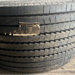 Super Single Tire