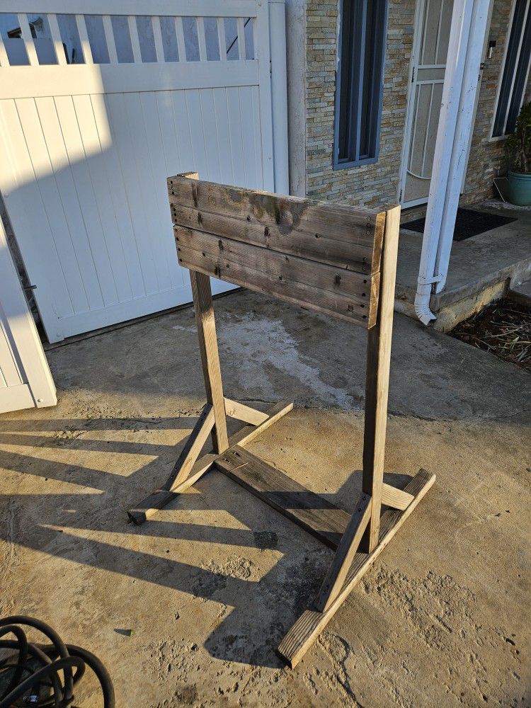 Small Wood Outboard Motor Stand 