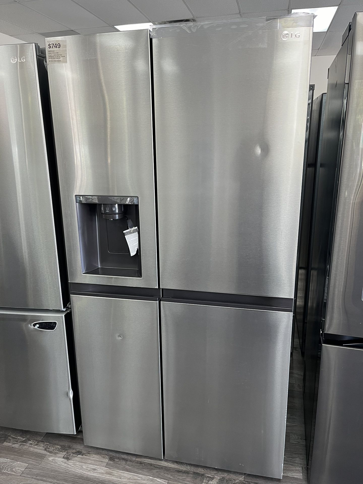 LG 27 Cu Ft Side by Side Smart Refrigerator w/ Craft Ice & External Dispenser 