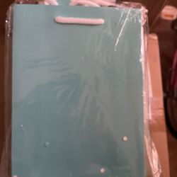 Small Gift Bags With Tissue Paper