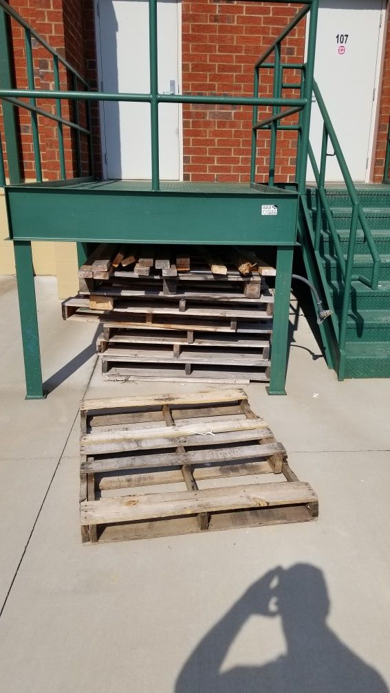 Free pallets