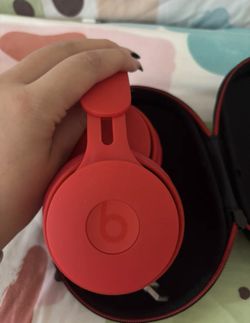Beats Solo Pro Headphones Packaging