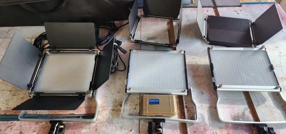 3 LED Light Panels - Neewer