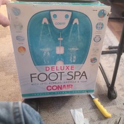 Conair Deluxe Foot Spa   "NEW"