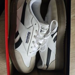 Reebok (Samba Dupe)