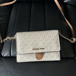 Michael Kors Crossbody Bag