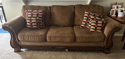 Brown Sleeper Sofa/Pull-Out Couch