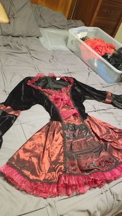 Women's costume