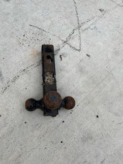 Heavy-duty 3-ball / tri-ball trailer hitch for a 2” receiver.