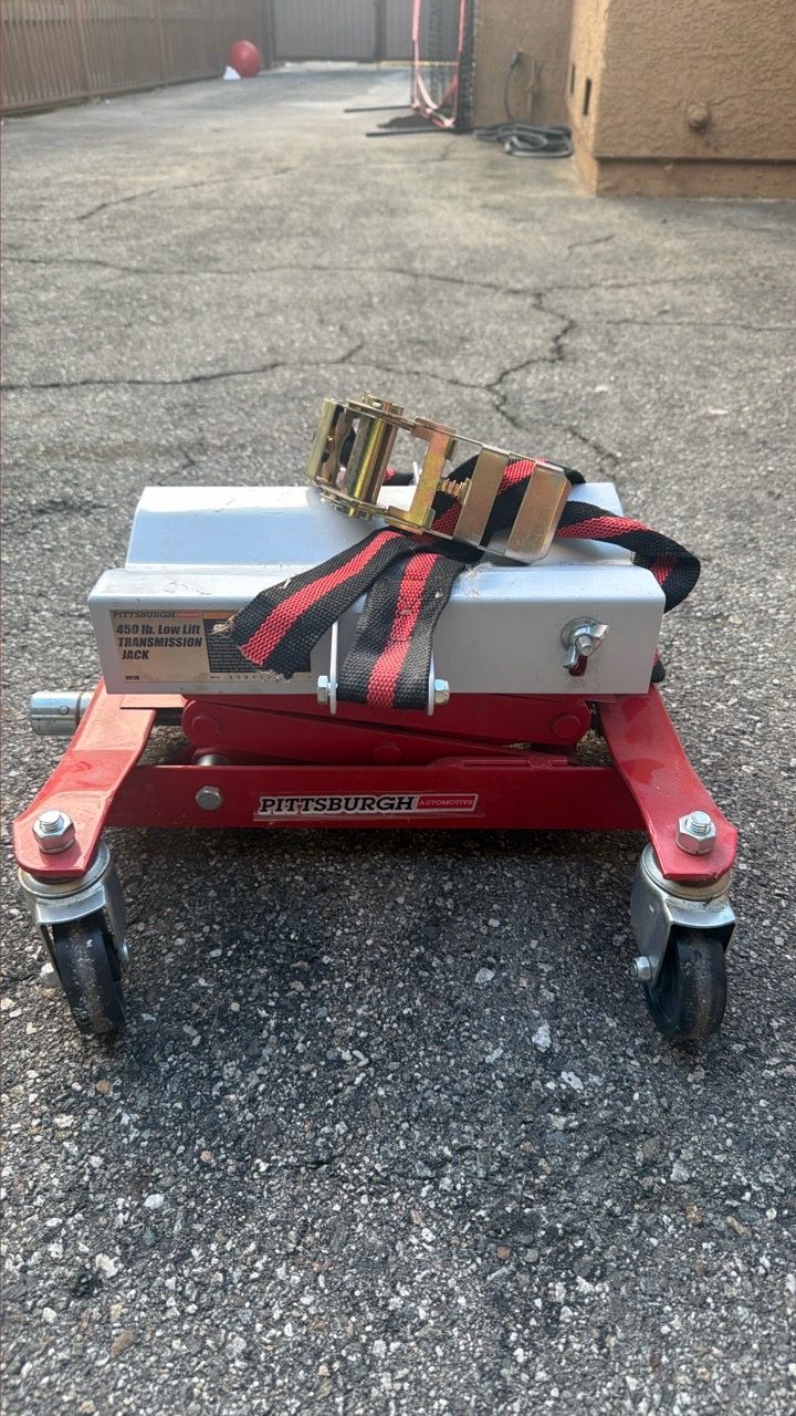 Pittsburgh 450 Ib. Low lift transmission jack for Sale in Long Beach ...