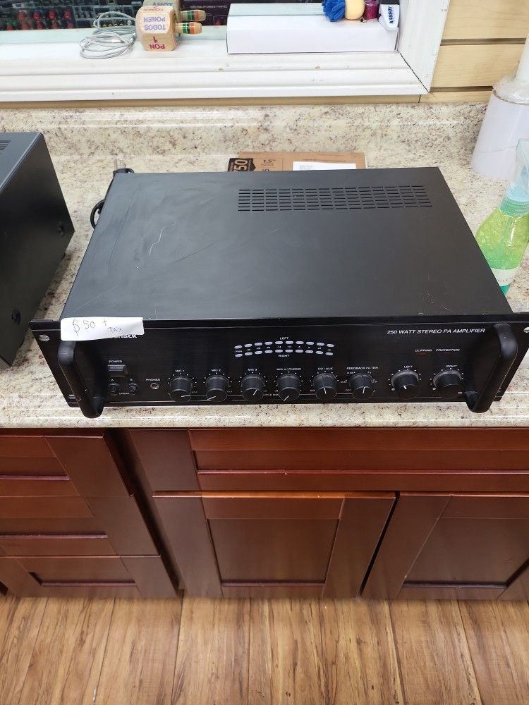 Radio Shack Amp