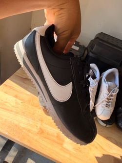 Youth Nike Cortez - Black & White