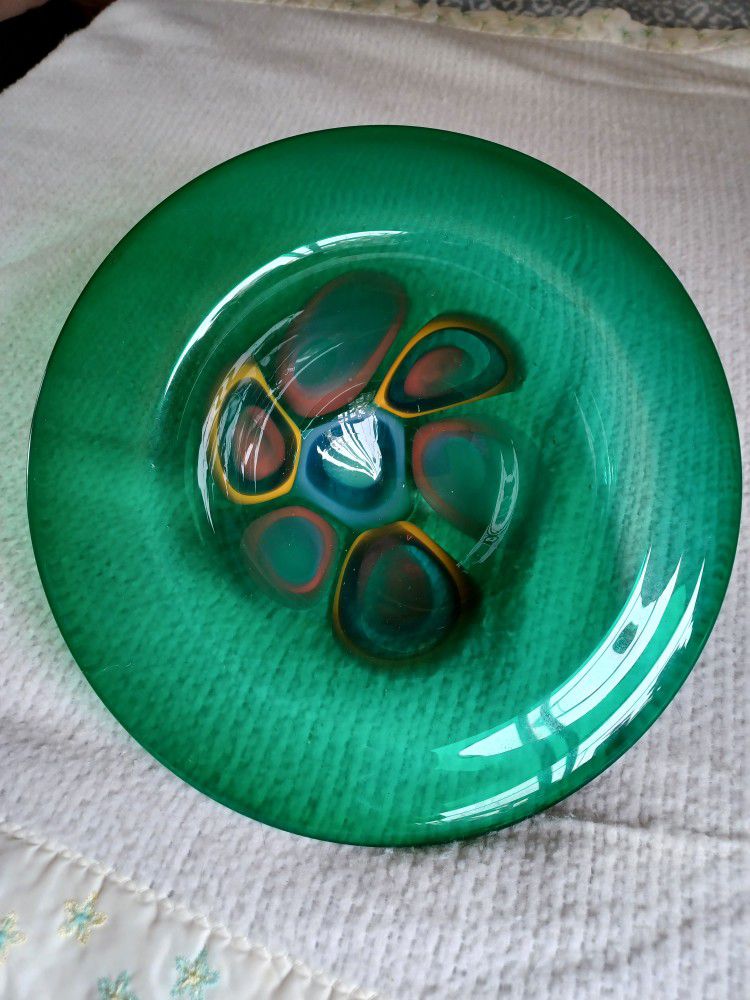 Green And Motif Colors 13" Glass Serving Bowl