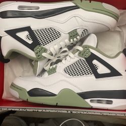 Jordan 4 Oil Green Size 10.5 Men’s / 12 Women’s