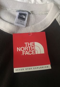 The north face size L men’s sweater brown and white brand new