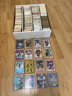 Mixed Sports Card Lot: 2600 Count