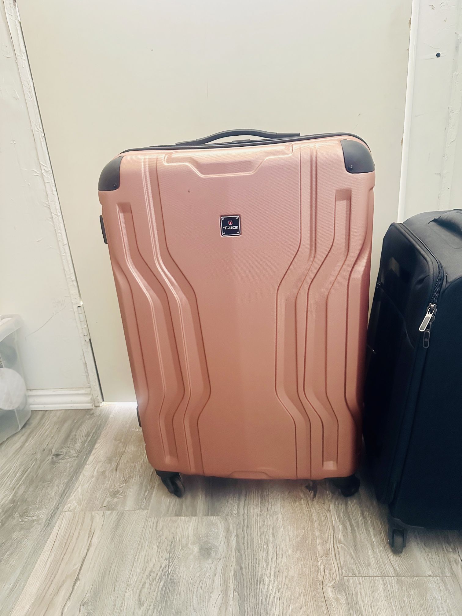 Medium Size Luggage For 40 Pounds