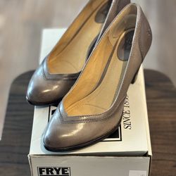 FRYE Cynthia Pump