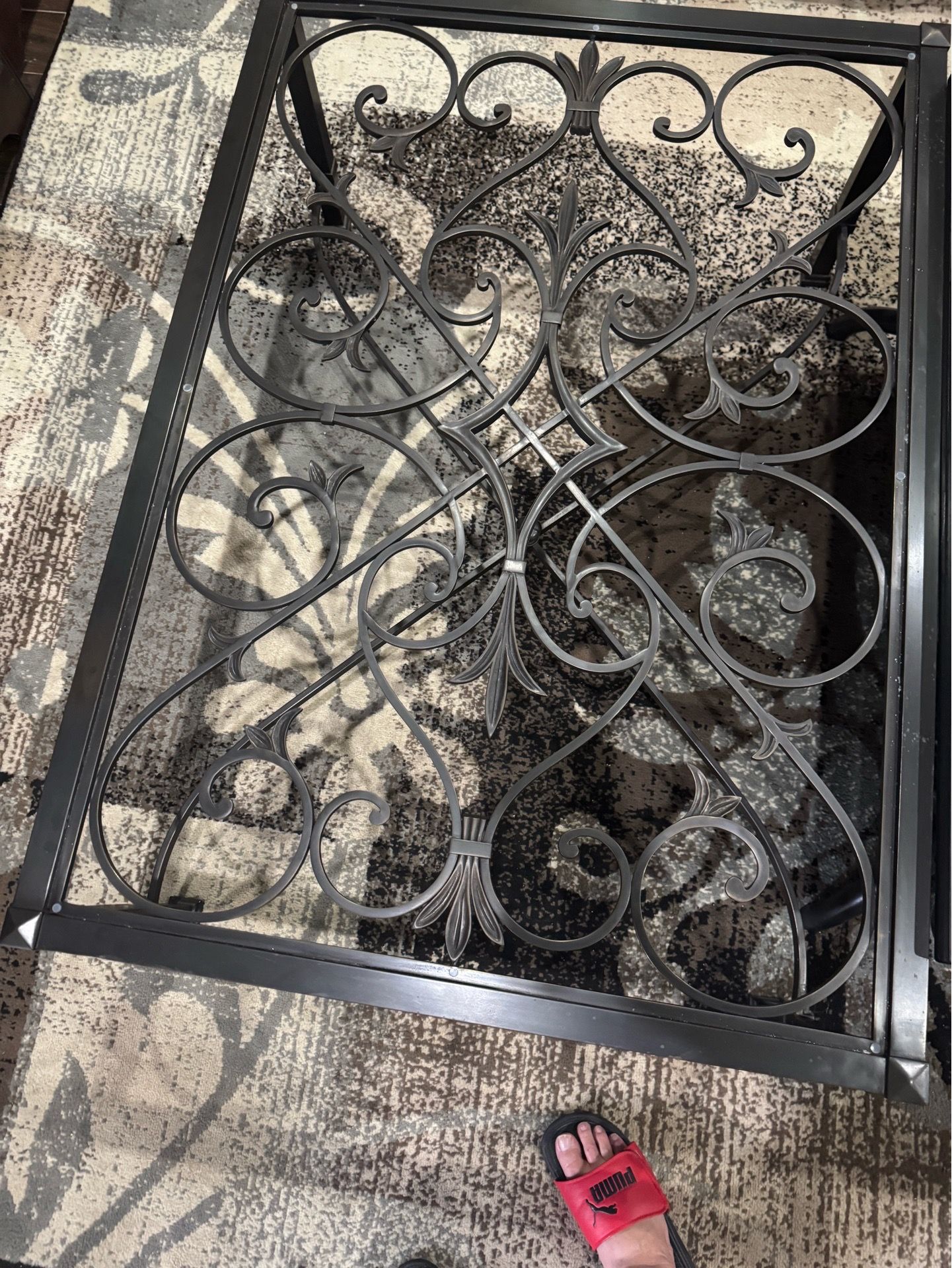 Beautiful High Quality Coffee/Cocktail Table