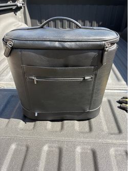 Titan Faux Leather Tote 30 Can Cooler