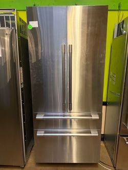 Signature Kitchen Appliance built in refrigerator 36”