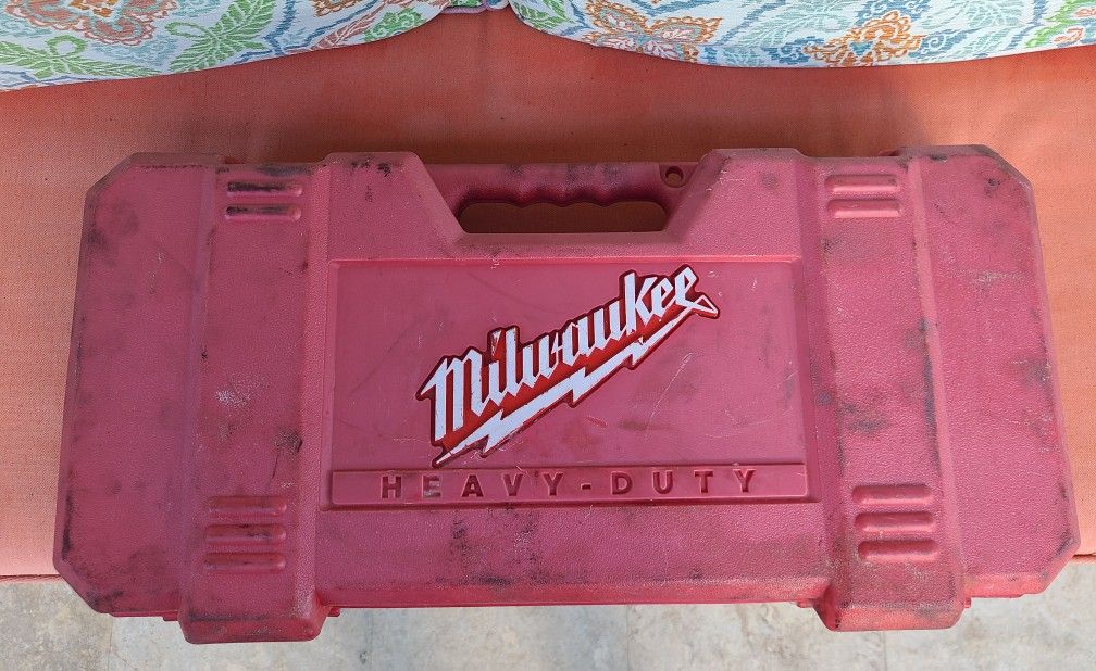 Milwaukee Heavy Duty Sawzaw
