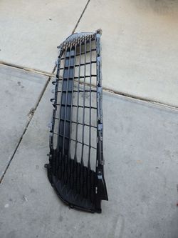 2025 TO 2026 TOYOTA CAMRY NEW LOWER GRILLE