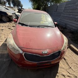 2015 Kia forte  For parts only!!
