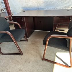 Desk With Chairs