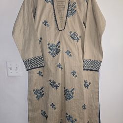 Pakistani 3pc lawn Suit