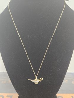 Disney 10kt magic lamp necklace