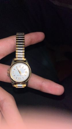 Ladies Stunning Classy Dainty Silver Gold Tone Watch White Dial By Timex.