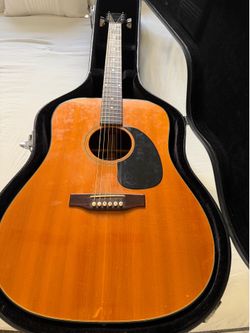 Gibson Vintage Acoustic Guitar
