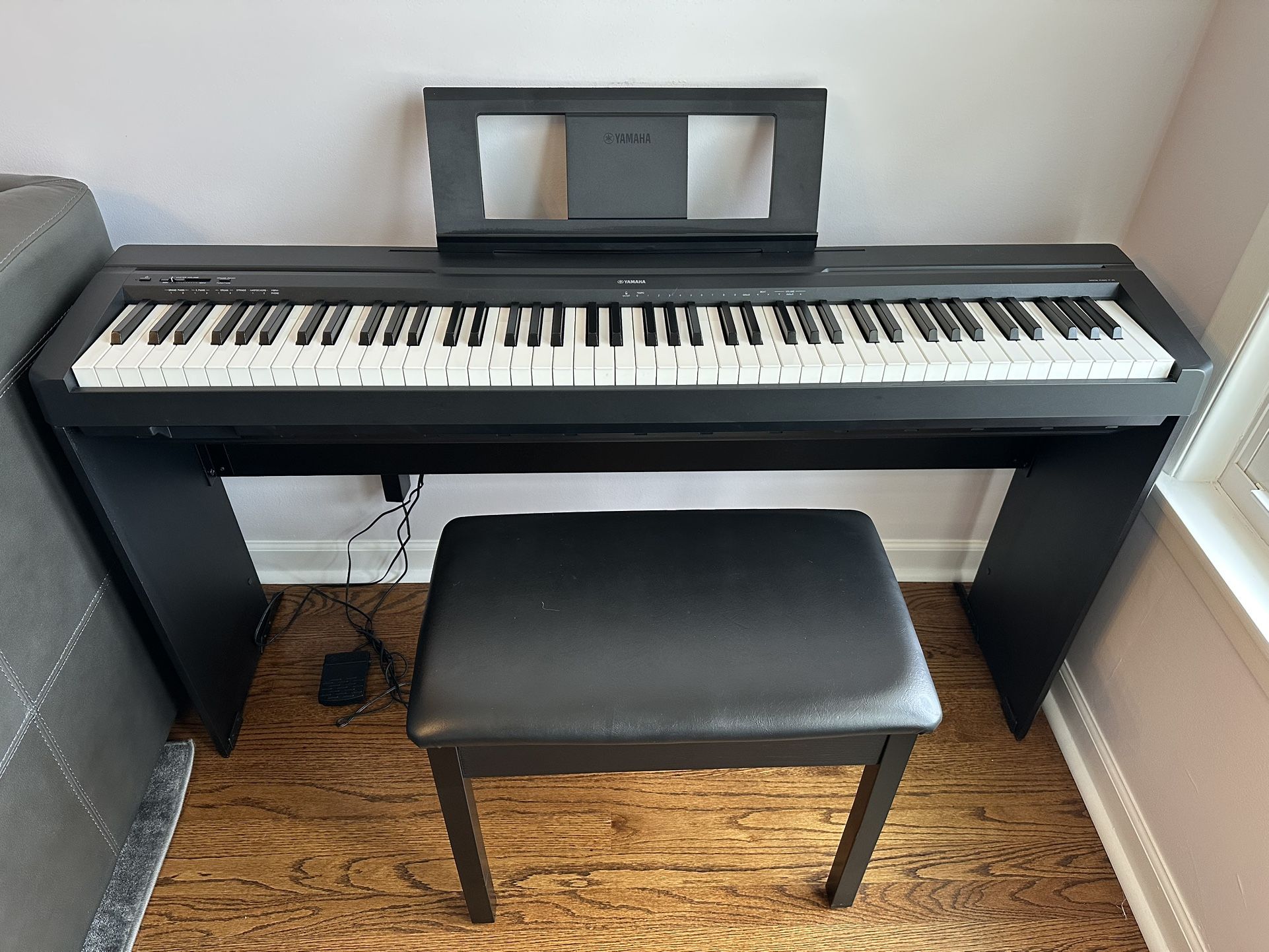 Yamaha Electric Keyboard