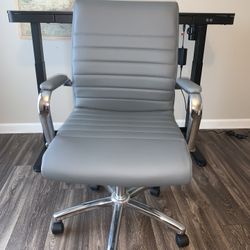 Like new- Realspace brand from Office Depot Modern