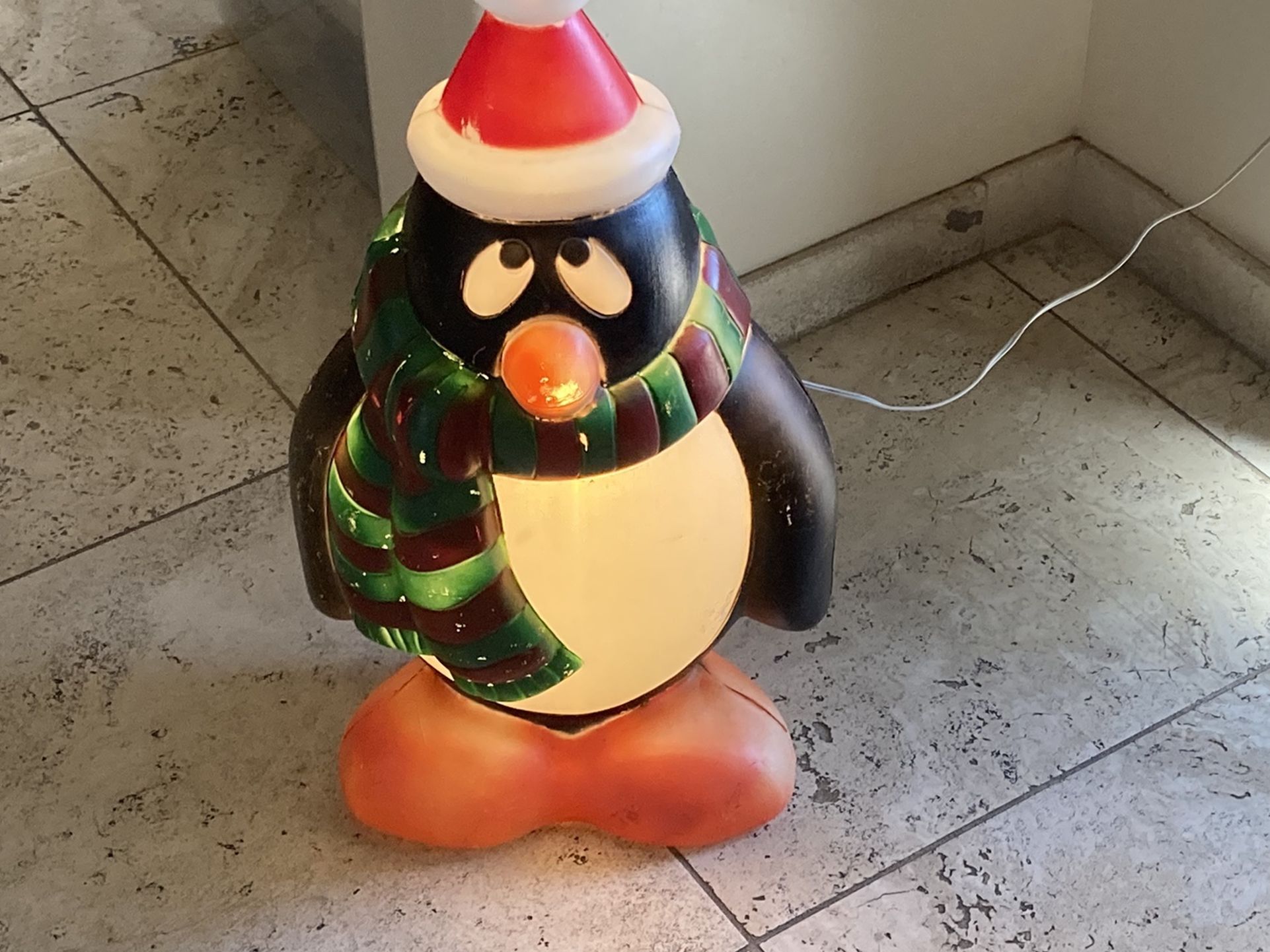 Vintage Christmas Chilly Willy lighted plastic display penguin holiday blow up Works
