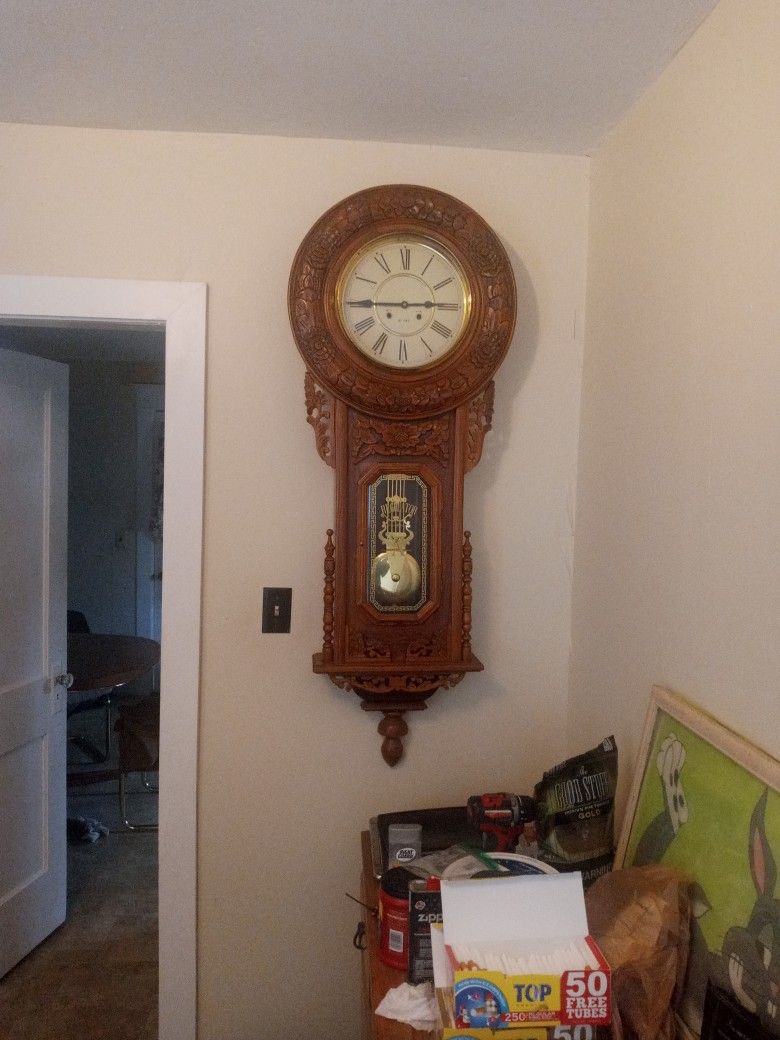 Grandmother's  Clock Key  Wind  4 Ft  Tall Oak Keeps  Perfect  Time.