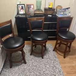 3 kitchen counter stools