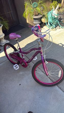 Schwinn Belle Girls Bike Purple