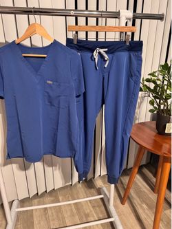 Figs scrubs- medium