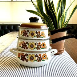 Vintage 70s Harvest Blossom Porcelain Enamel Cookware Soup/Stock Pot