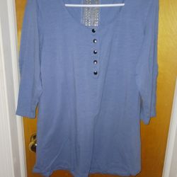 Nice Ladies Size Large Top 